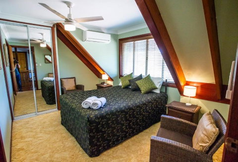 Ainslie Manor Bed And Breakfast - Accommodation Redcliffe 2