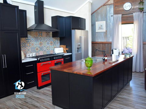 A Beautiful New Property, Walking Distance To The Beach In Esperance WA! - Accommodation Redcliffe 4