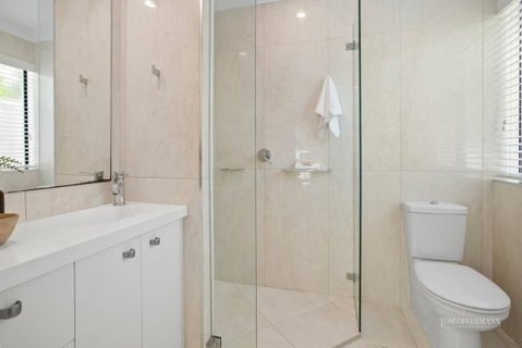 Affordable Luxury By The River - Accommodation Redcliffe 1