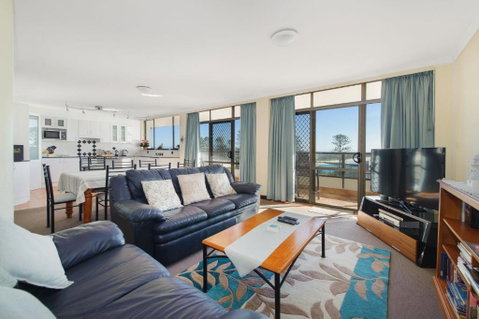 Akuna 23 6 Joffre Street - Accommodation Redcliffe 1