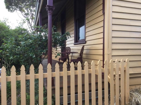 Albion Cottage - Accommodation Redcliffe 2