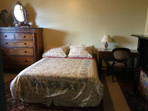 Albion Cottage - Accommodation Redcliffe 3