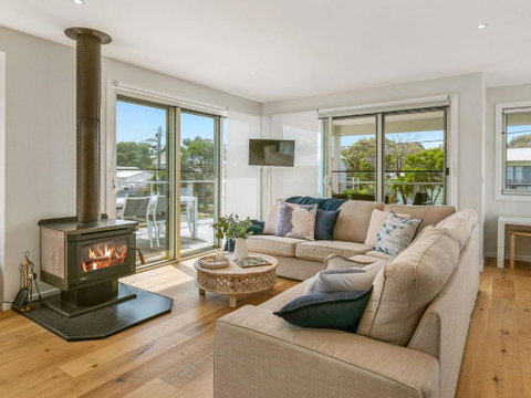 All Decked Out - Accommodation Redcliffe 1