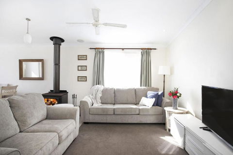 All Seasons - Accommodation Redcliffe 4