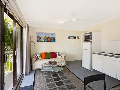 Allamanda 37 - Accommodation Redcliffe 1