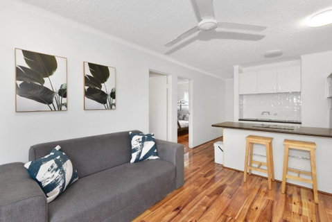 Allamanda Unit 22 - Accommodation Redcliffe 2