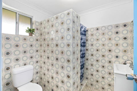 Aloha 15 - Accommodation Redcliffe 4