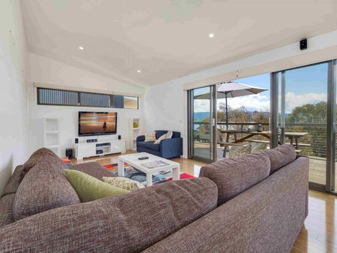 Alpine Freedom - Accommodation Redcliffe 1