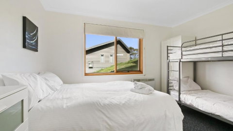 Alpine Haven 5 - Accommodation Redcliffe 1