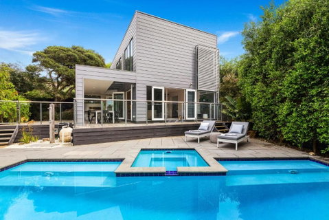 Amalfi Dream - Pool, Spa, Walk To Beach And Shops - Accommodation Redcliffe 0