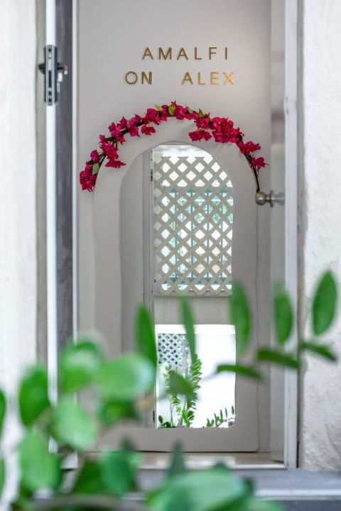 Amalfi On Alex: Seaside 2 Bedroom Retreat - Accommodation Redcliffe 4