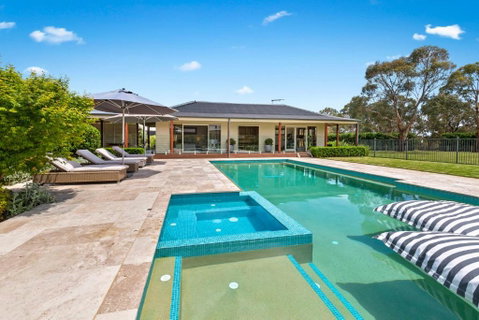 Amaroo Luxury Family Resort Mornington Peninsula - Accommodation Redcliffe 1