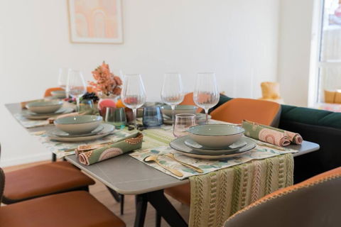 Amazing 4 Rooms House Near SpringField Lakes - Accommodation Redcliffe 3