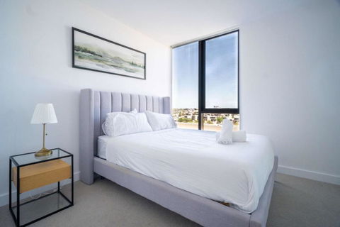 Amazing CBD 3BR Apt Bayview Free Parking - Accommodation Redcliffe 2