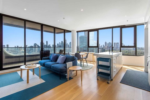 Amazing City Sea & Shrine View W Free Parking - Accommodation Redcliffe 0