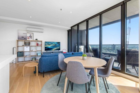 Amazing City Sea & Shrine View W Free Parking - Accommodation Redcliffe 3