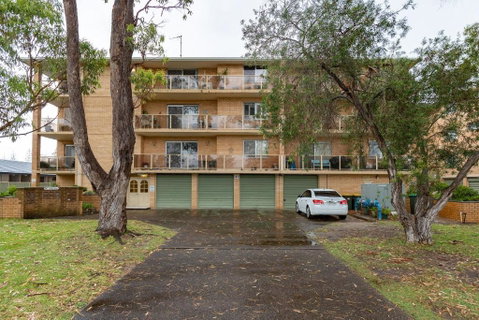 Anchorage 31 - Accommodation Redcliffe 3