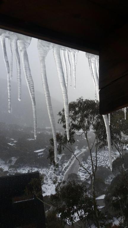 Aneeki Ski Lodge - Accommodation Redcliffe 2