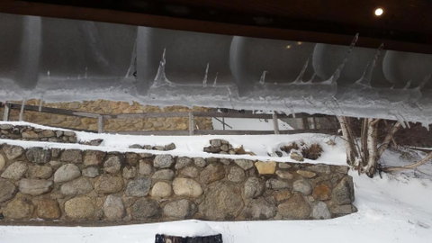 Aneeki Ski Lodge - Accommodation Redcliffe 4