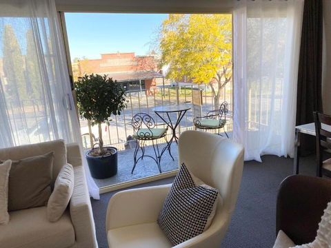 Angaston Mews Apartments - Accommodation Redcliffe 3