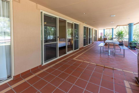 Apartment 1, 9 River Lane, Mannum - Accommodation Redcliffe 2