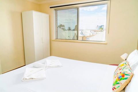 Apartment 11 Burswood - Accommodation Redcliffe 3