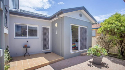 Apartment 30 - The Meridian - Accommodation Redcliffe 0