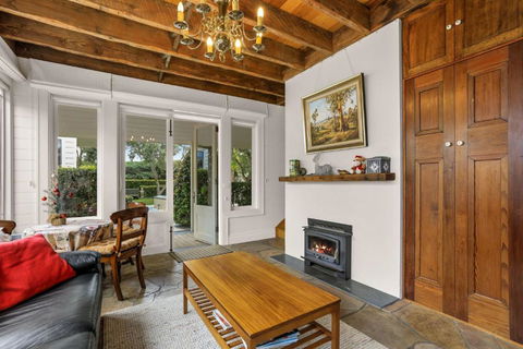 Apollo Bay Guesthouse - Accommodation Redcliffe 2