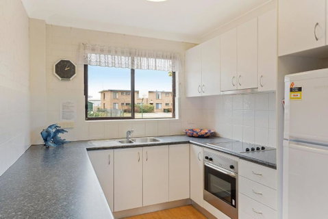 Apollo Unit 17 Ground Floor - Accommodation Redcliffe 3