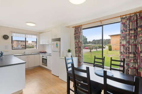 Apollo Unit 17 Ground Floor - Accommodation Redcliffe 1