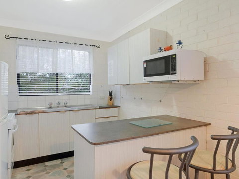 Apollo Unit 23 First Floor - Accommodation Redcliffe 3