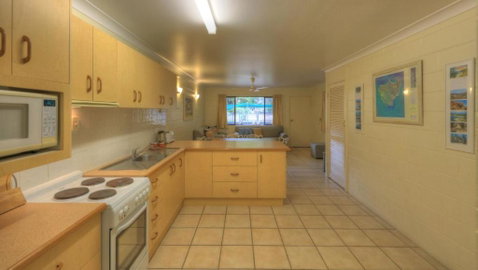 Arcadia Palms 2 - Accommodation Redcliffe 4
