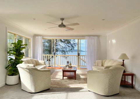 Aria Waterview - Accommodation Redcliffe 1