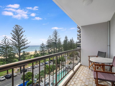 Aries Unit 16 - Accommodation Redcliffe 1