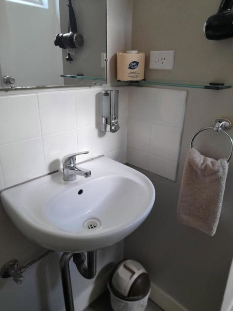 Aromet Motor Inn - Accommodation Redcliffe 4