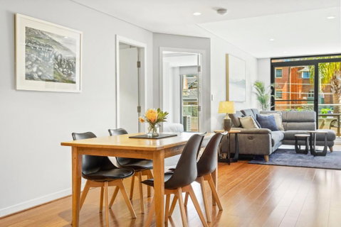 B208S - The Waverton Escape - Accommodation Redcliffe 2