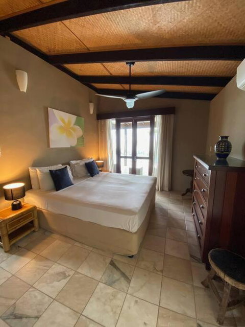 BALA Beach House On ABSOLUTE Beachfront - Accommodation Redcliffe 1