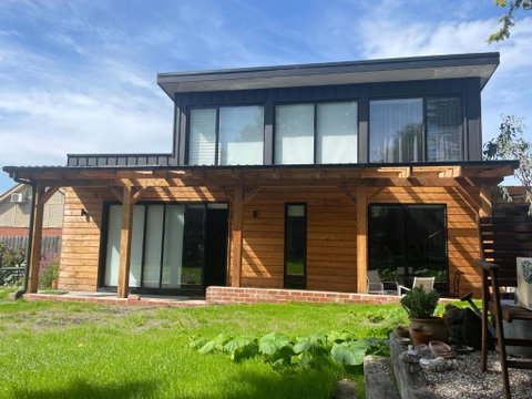 BALMORAL VILLA - Accommodation Redcliffe 2