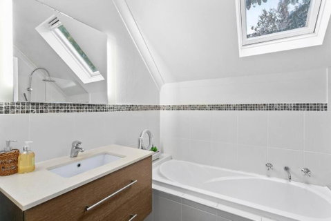 BARIS - Bariston Avenue Cremorne - Accommodation Redcliffe 4
