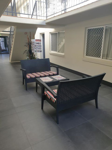 Southport Motel & Apartments - Accommodation Redcliffe 4