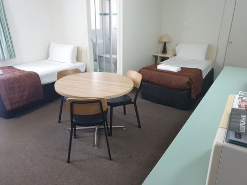 Southport Motel & Apartments - Accommodation Redcliffe 16