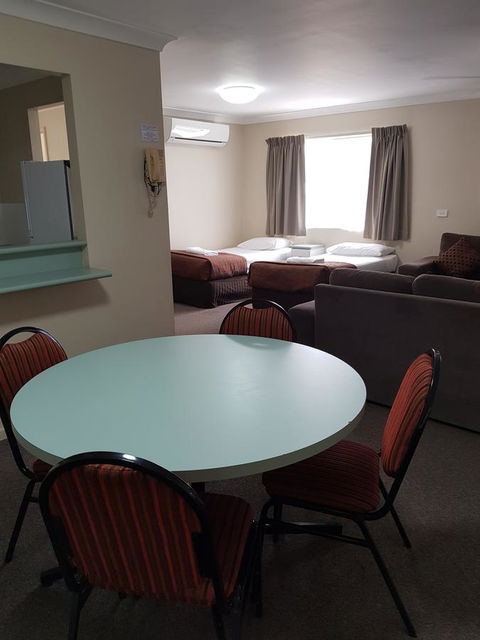 Southport Motel & Apartments - Accommodation Redcliffe 10
