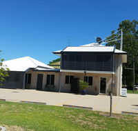 Emerald Park Motel - Accommodation Redcliffe