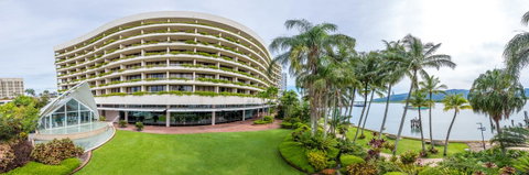 Hilton Cairns - Accommodation Redcliffe 18