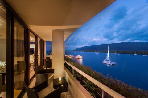 Hilton Cairns - Accommodation Redcliffe 20