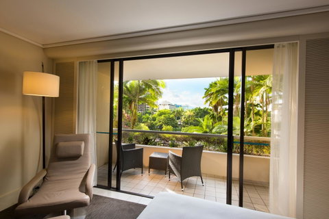 Hilton Cairns - Accommodation Redcliffe 10