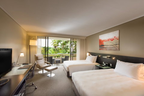 Hilton Cairns - Accommodation Redcliffe 8