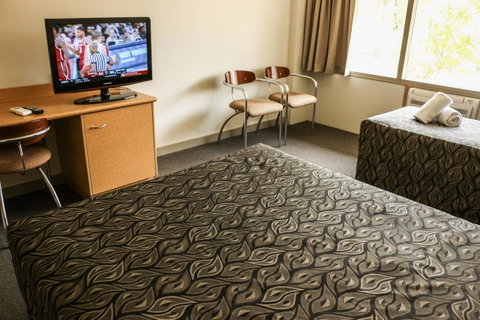 Salisbury Hotel Motel - Accommodation Redcliffe 8