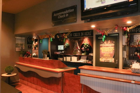 Salisbury Hotel Motel - Accommodation Redcliffe 2