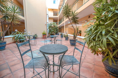 Il Palazzo Holiday Apartments - Accommodation Redcliffe 9